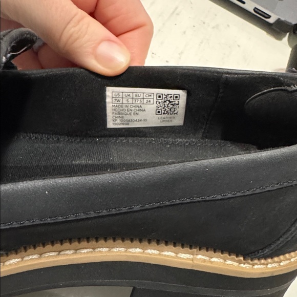 TOMS Cara Loafers Wide Width - Picture 6 of 7